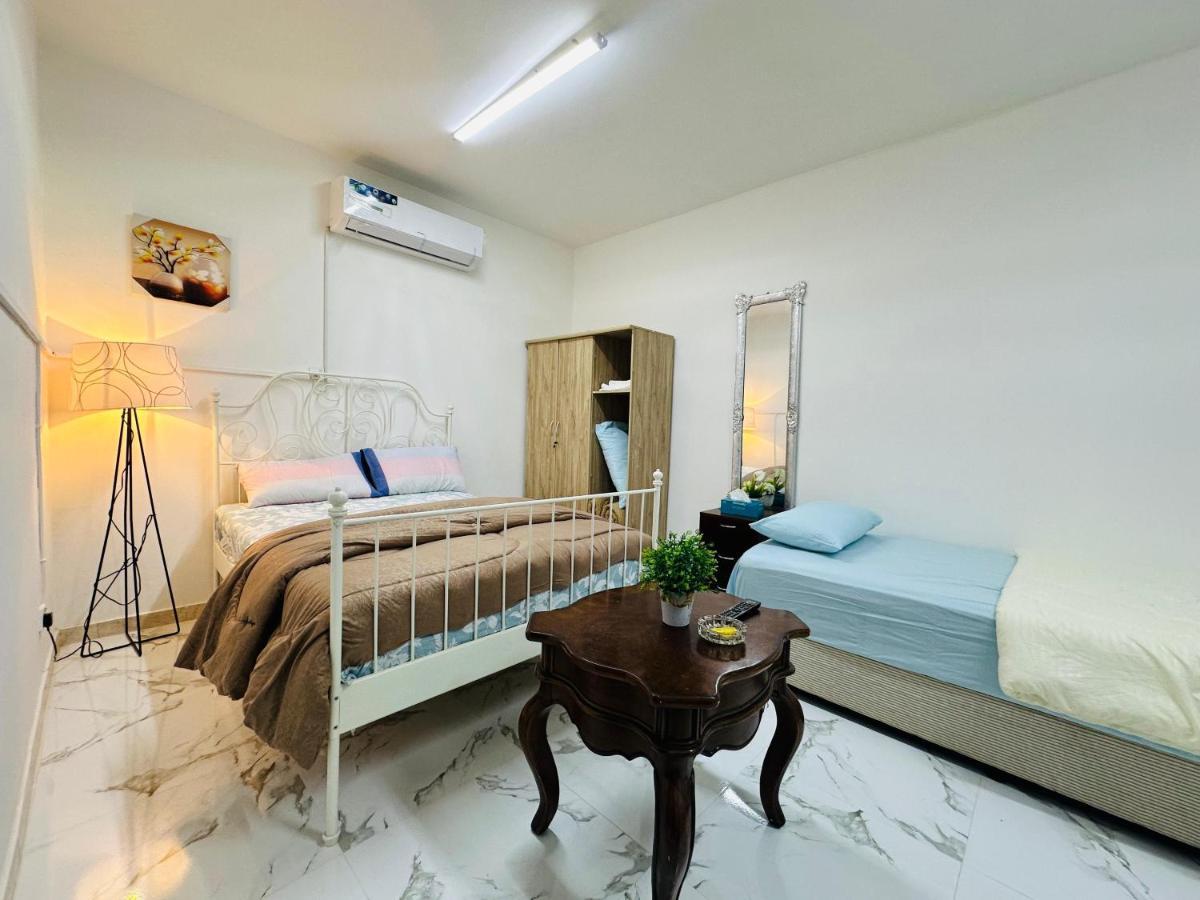Comfy Studio Apartment